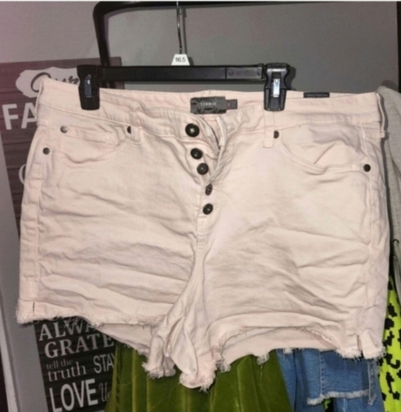 NWOT Torrid pink shorts size 18 - Picture 3 of 6